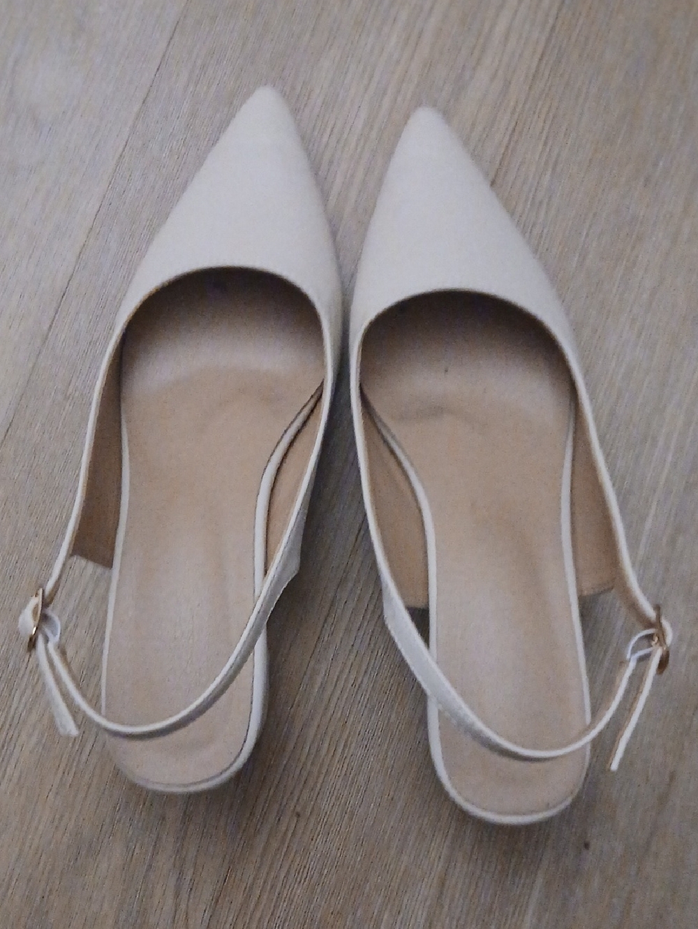 Cream Kitten Heels - Picture 1 of 3